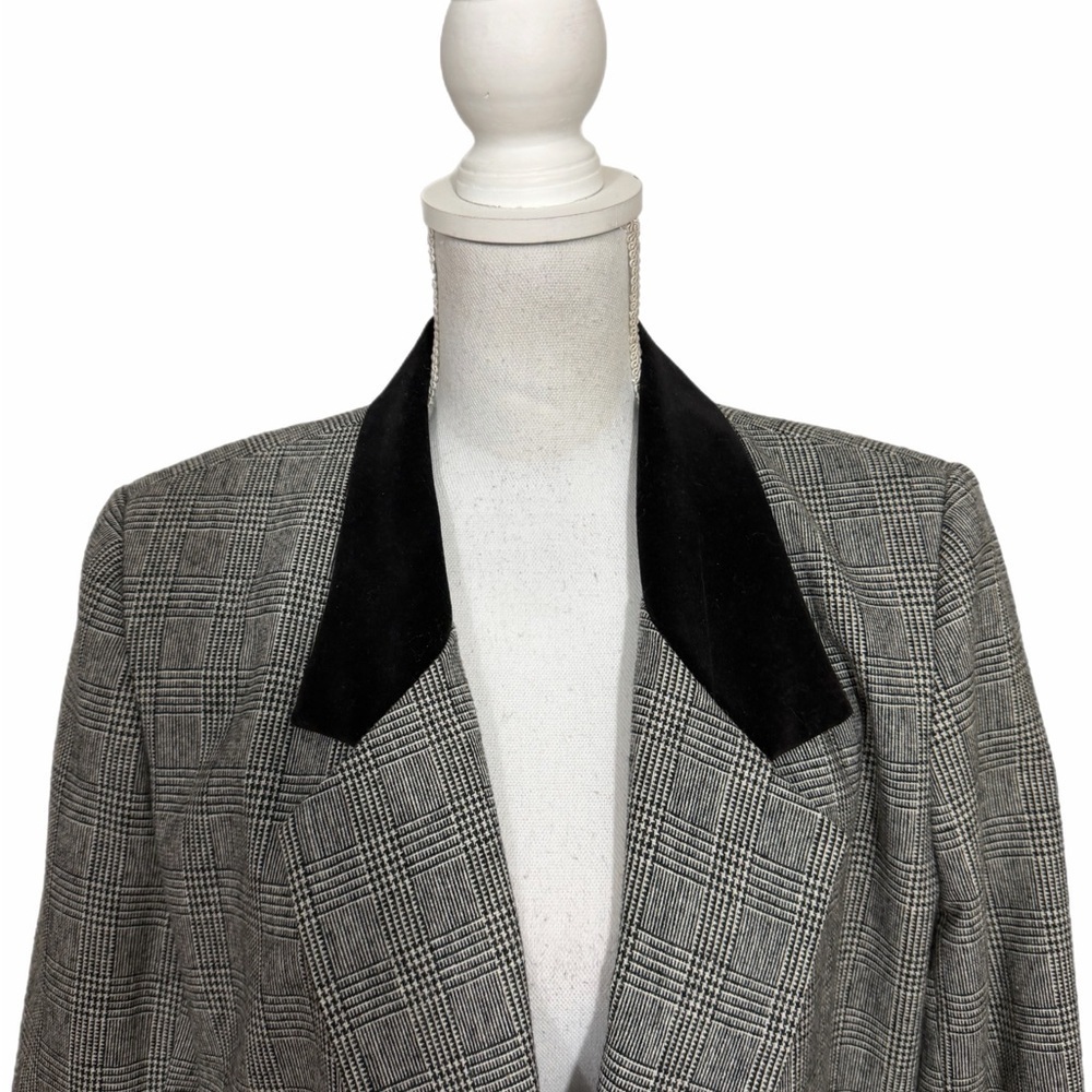 Alfred Dunner Women’s Blazer Size 14P Black/white Houndstooth Velvet Collar - Picture 2 of 7